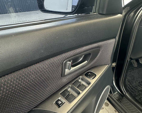 Чорний Мазда 3, об'ємом двигуна 1.6 л та пробігом 215 тис. км за 5500 $, фото 13 на Automoto.ua