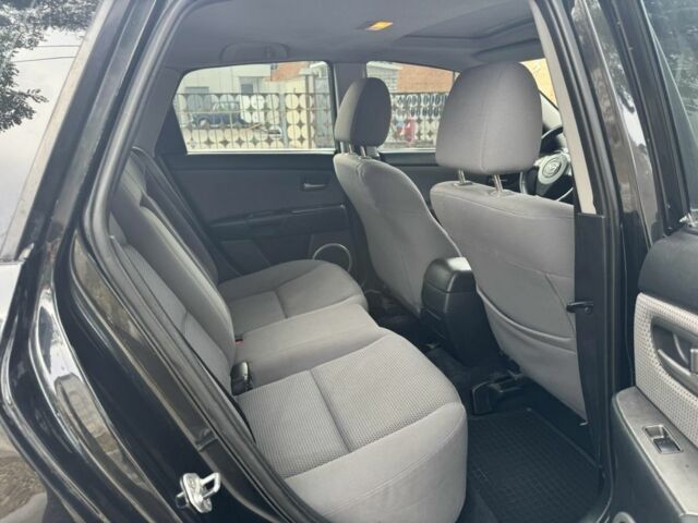 Черный Мазда 3, объемом двигателя 1.6 л и пробегом 215 тыс. км за 5850 $, фото 4 на Automoto.ua