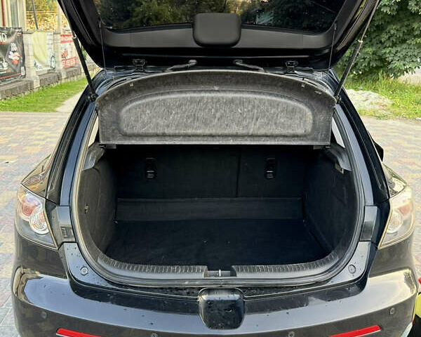 Черный Мазда 3, объемом двигателя 1.6 л и пробегом 240 тыс. км за 6200 $, фото 14 на Automoto.ua