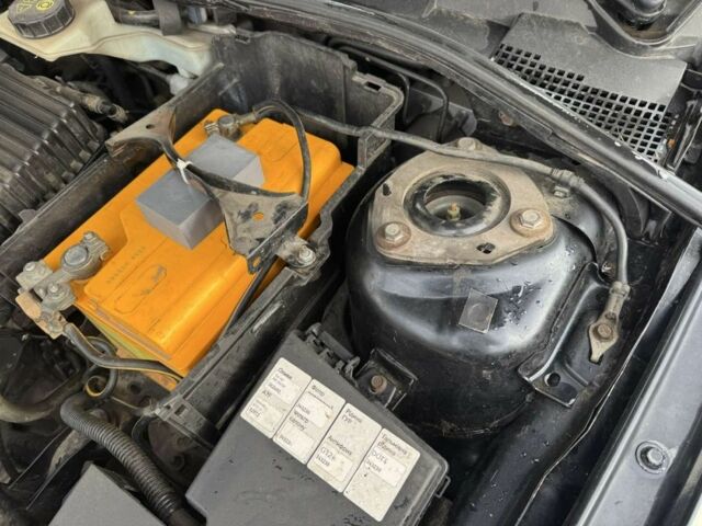 Черный Мазда 3, объемом двигателя 1.6 л и пробегом 215 тыс. км за 5850 $, фото 10 на Automoto.ua