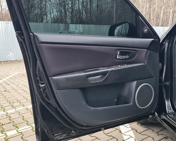 Черный Мазда 3, объемом двигателя 1.6 л и пробегом 182 тыс. км за 5500 $, фото 17 на Automoto.ua