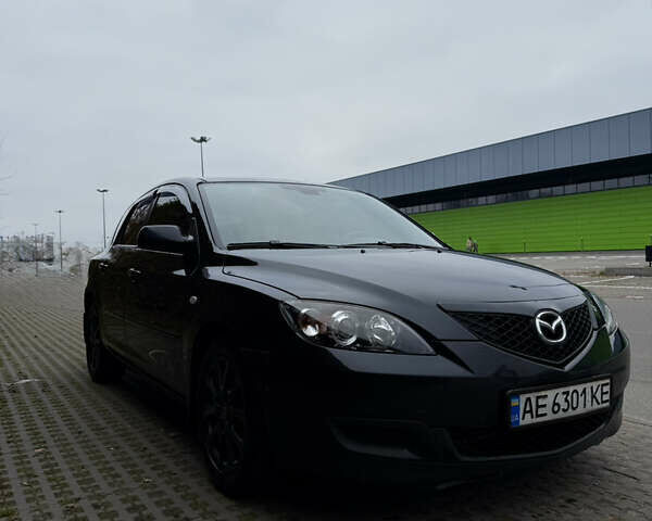 Черный Мазда 3, объемом двигателя 2 л и пробегом 274 тыс. км за 6800 $, фото 2 на Automoto.ua