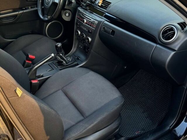 Черный Мазда 3, объемом двигателя 1.6 л и пробегом 240 тыс. км за 5300 $, фото 5 на Automoto.ua