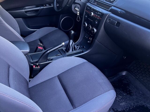 Черный Мазда 3, объемом двигателя 0 л и пробегом 163 тыс. км за 4700 $, фото 5 на Automoto.ua