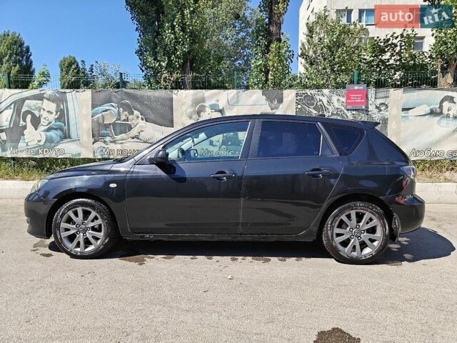 Черный Мазда 3, объемом двигателя 1.6 л и пробегом 250 тыс. км за 6222 $, фото 3 на Automoto.ua