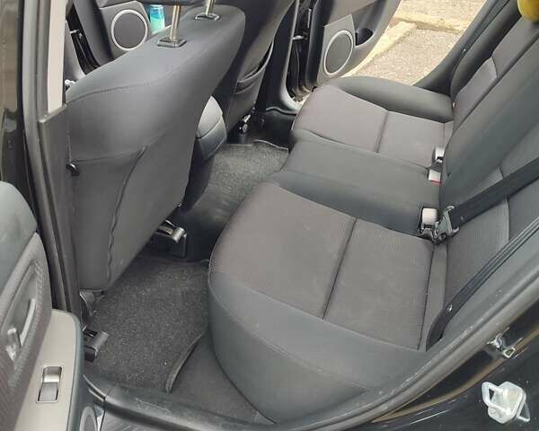 Черный Мазда 3, объемом двигателя 1.6 л и пробегом 160 тыс. км за 5800 $, фото 12 на Automoto.ua