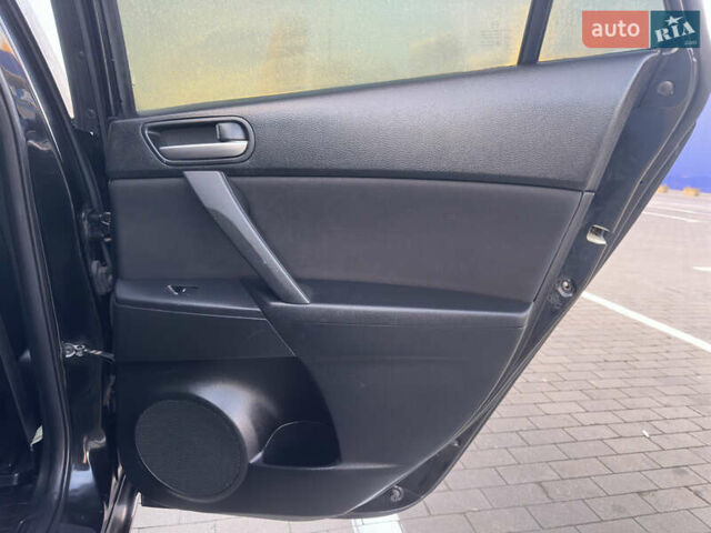 Черный Мазда 3, объемом двигателя 1.6 л и пробегом 127 тыс. км за 7500 $, фото 32 на Automoto.ua