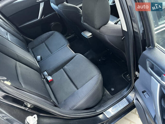 Черный Мазда 3, объемом двигателя 1.6 л и пробегом 235 тыс. км за 5799 $, фото 22 на Automoto.ua