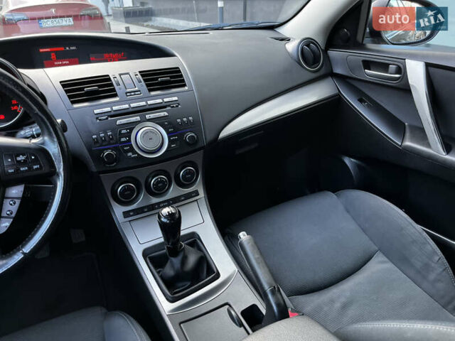 Черный Мазда 3, объемом двигателя 1.6 л и пробегом 235 тыс. км за 5799 $, фото 24 на Automoto.ua