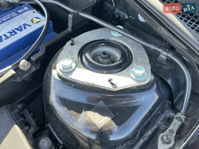 Черный Мазда 3, объемом двигателя 1.6 л и пробегом 107 тыс. км за 7400 $, фото 60 на Automoto.ua