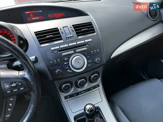 Черный Мазда 3, объемом двигателя 1.6 л и пробегом 235 тыс. км за 5799 $, фото 27 на Automoto.ua