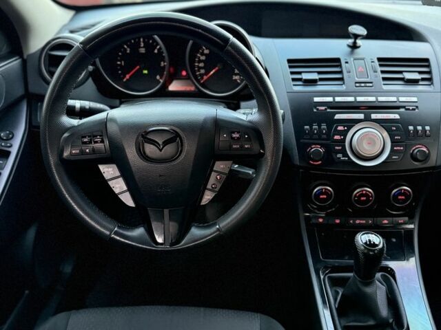 Чорний Мазда 3, об'ємом двигуна 1.6 л та пробігом 220 тис. км за 5900 $, фото 7 на Automoto.ua