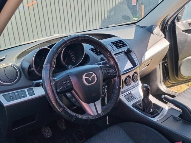 Чорний Мазда 3, об'ємом двигуна 1.6 л та пробігом 236 тис. км за 5500 $, фото 3 на Automoto.ua