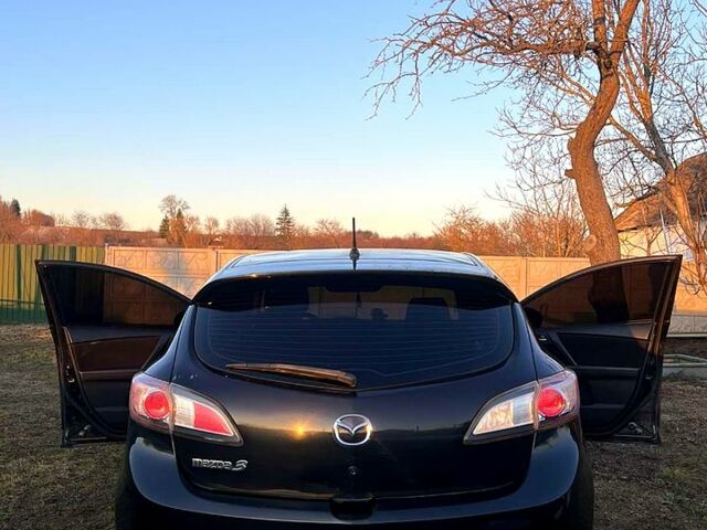 Черный Мазда 3, объемом двигателя 1.6 л и пробегом 230 тыс. км за 5200 $, фото 8 на Automoto.ua
