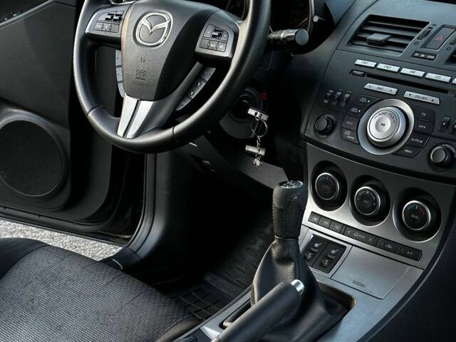 Чорний Мазда 3, об'ємом двигуна 2.18 л та пробігом 316 тис. км за 4900 $, фото 51 на Automoto.ua