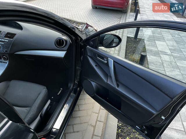 Черный Мазда 3, объемом двигателя 1.6 л и пробегом 235 тыс. км за 5799 $, фото 19 на Automoto.ua