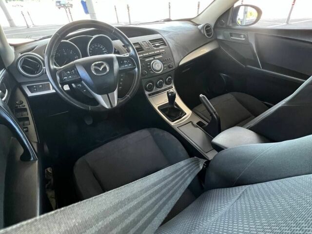 Черный Мазда 3, объемом двигателя 0 л и пробегом 258 тыс. км за 5999 $, фото 6 на Automoto.ua