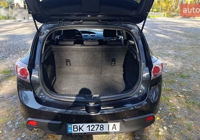 Черный Мазда 3, объемом двигателя 1.6 л и пробегом 274 тыс. км за 6800 $, фото 24 на Automoto.ua