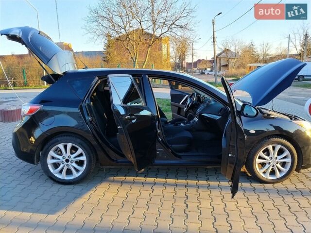 Черный Мазда 3, объемом двигателя 1.56 л и пробегом 260 тыс. км за 6500 $, фото 2 на Automoto.ua