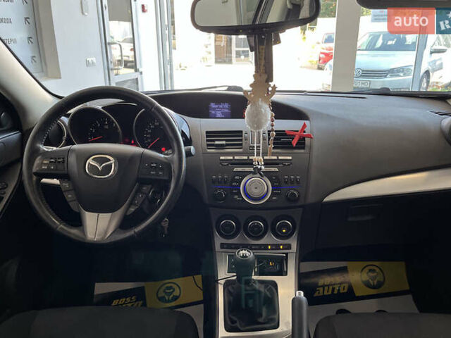 Черный Мазда 3, объемом двигателя 1.6 л и пробегом 219 тыс. км за 6700 $, фото 16 на Automoto.ua