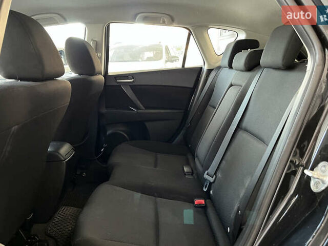 Черный Мазда 3, объемом двигателя 1.6 л и пробегом 219 тыс. км за 6700 $, фото 11 на Automoto.ua