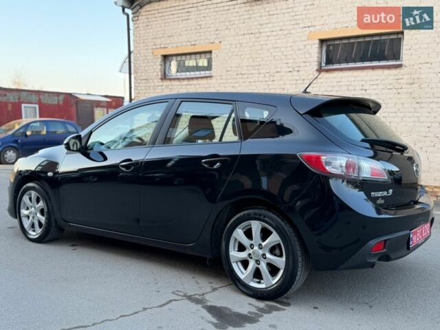 Черный Мазда 3, объемом двигателя 1.6 л и пробегом 185 тыс. км за 6499 $, фото 12 на Automoto.ua