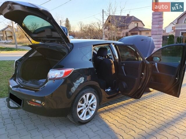 Черный Мазда 3, объемом двигателя 1.56 л и пробегом 260 тыс. км за 6500 $, фото 1 на Automoto.ua