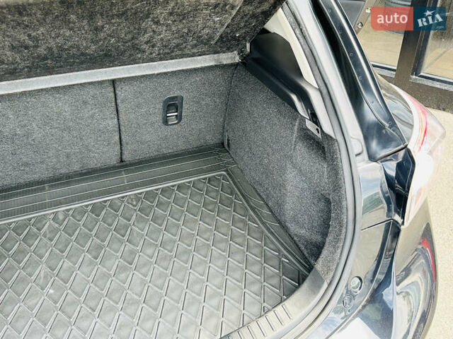 Чорний Мазда 3, об'ємом двигуна 2 л та пробігом 188 тис. км за 8200 $, фото 44 на Automoto.ua