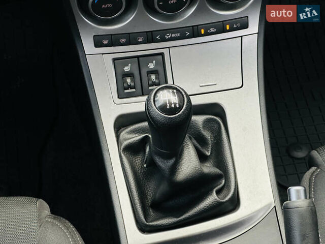 Чорний Мазда 3, об'ємом двигуна 2 л та пробігом 188 тис. км за 8200 $, фото 29 на Automoto.ua