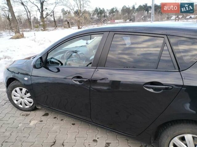 Черный Мазда 3, объемом двигателя 1.6 л и пробегом 220 тыс. км за 6800 $, фото 6 на Automoto.ua