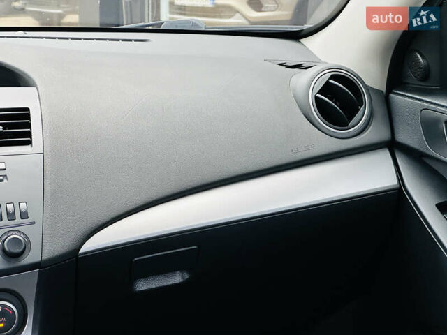 Чорний Мазда 3, об'ємом двигуна 2 л та пробігом 188 тис. км за 8200 $, фото 25 на Automoto.ua