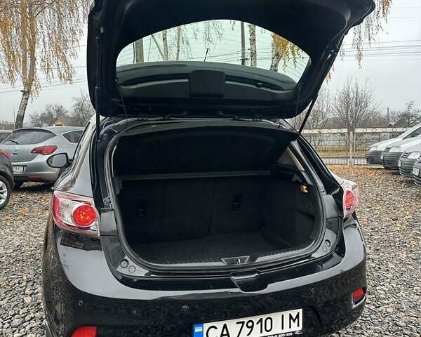 Черный Мазда 3, объемом двигателя 1.6 л и пробегом 296 тыс. км за 6500 $, фото 1 на Automoto.ua