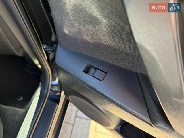 Чорний Мазда 3, об'ємом двигуна 2 л та пробігом 193 тис. км за 8762 $, фото 50 на Automoto.ua