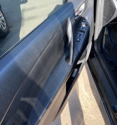 Черный Мазда 3, объемом двигателя 1.6 л и пробегом 282 тыс. км за 6500 $, фото 6 на Automoto.ua