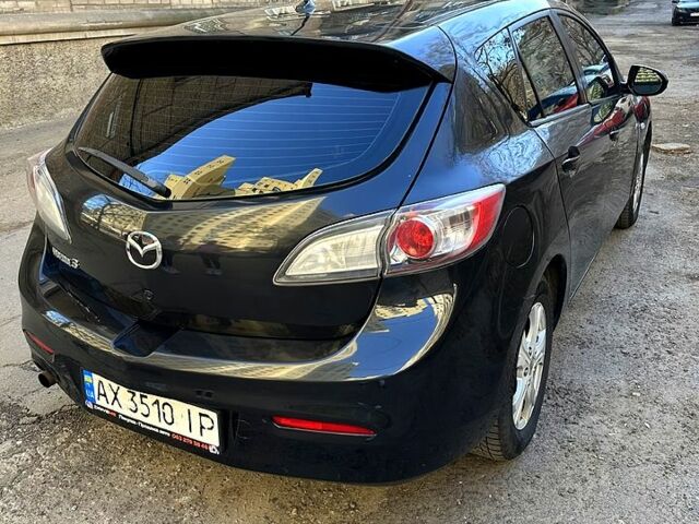 Черный Мазда 3, объемом двигателя 1.6 л и пробегом 282 тыс. км за 6500 $, фото 4 на Automoto.ua