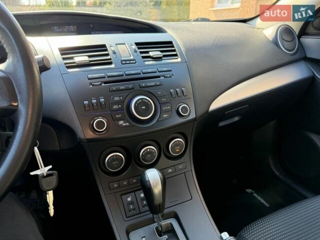 Чорний Мазда 3, об'ємом двигуна 2 л та пробігом 193 тис. км за 8762 $, фото 30 на Automoto.ua