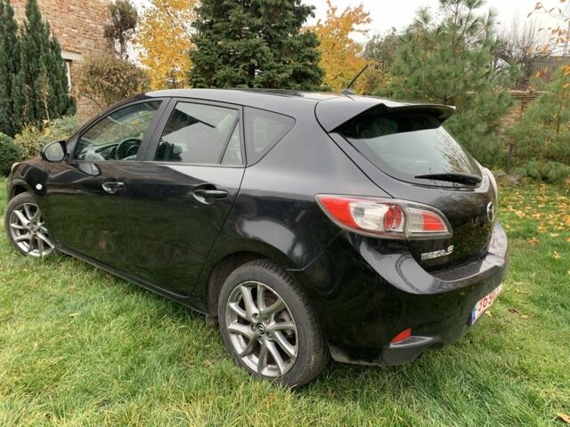 Черный Мазда 3, объемом двигателя 1.6 л и пробегом 220 тыс. км за 3600 $, фото 1 на Automoto.ua