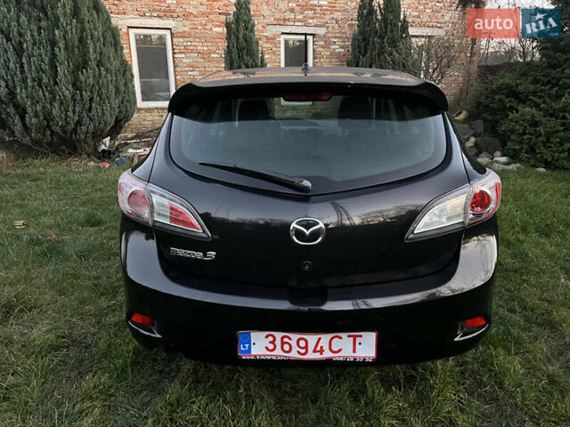 Черный Мазда 3, объемом двигателя 1.6 л и пробегом 211 тыс. км за 3900 $, фото 5 на Automoto.ua