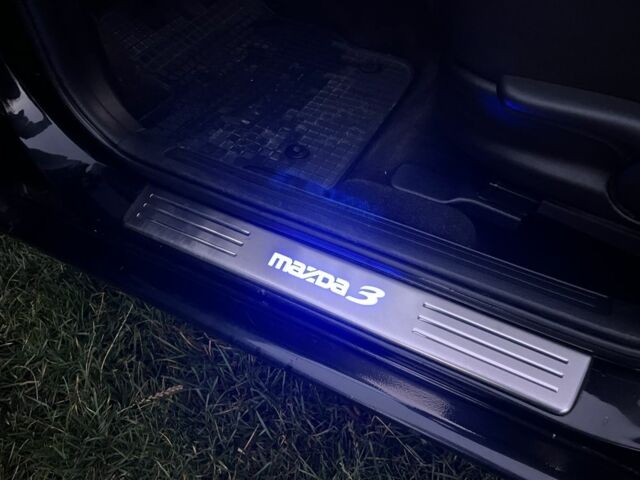 Чорний Мазда 3, об'ємом двигуна 1.6 л та пробігом 211 тис. км за 3850 $, фото 10 на Automoto.ua