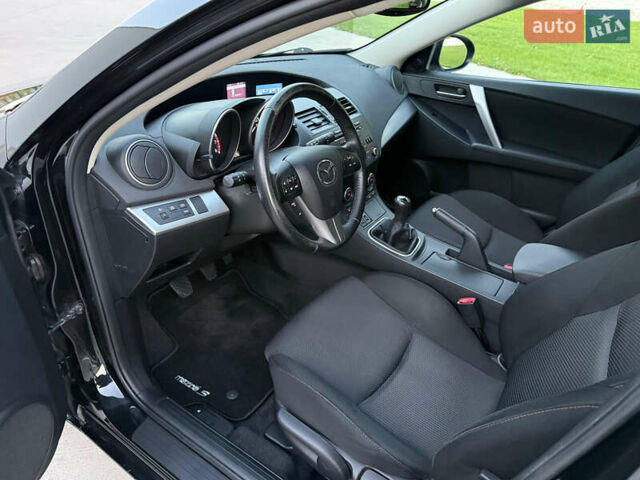Черный Мазда 3, объемом двигателя 2 л и пробегом 169 тыс. км за 9500 $, фото 13 на Automoto.ua