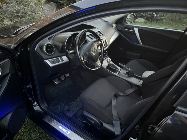 Чорний Мазда 3, об'ємом двигуна 1.6 л та пробігом 211 тис. км за 3850 $, фото 14 на Automoto.ua