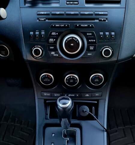 Черный Мазда 3, объемом двигателя 2 л и пробегом 240 тыс. км за 8450 $, фото 11 на Automoto.ua