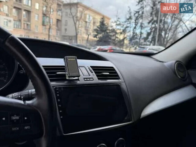 Чорний Мазда 3, об'ємом двигуна 2 л та пробігом 214 тис. км за 8200 $, фото 5 на Automoto.ua