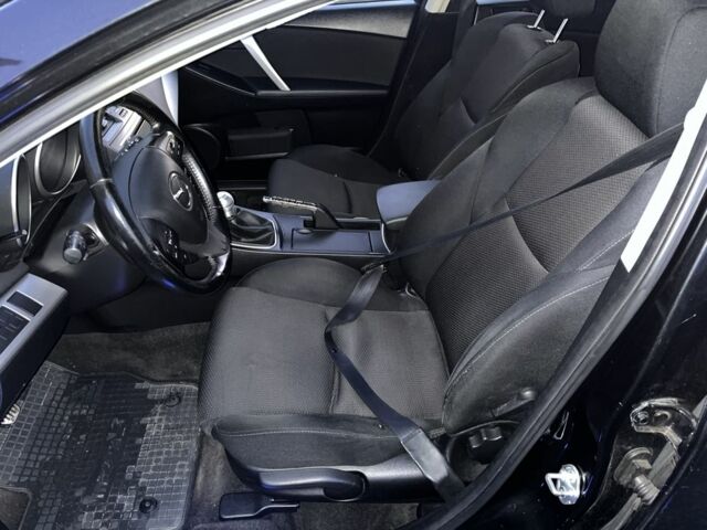 Чорний Мазда 3, об'ємом двигуна 1.6 л та пробігом 211 тис. км за 3850 $, фото 8 на Automoto.ua