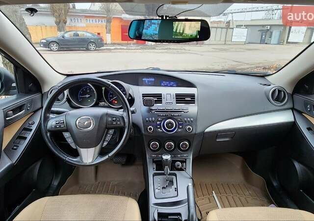 Черный Мазда 3, объемом двигателя 2 л и пробегом 240 тыс. км за 8450 $, фото 8 на Automoto.ua