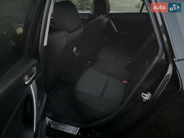 Черный Мазда 3, объемом двигателя 1.6 л и пробегом 211 тыс. км за 3900 $, фото 14 на Automoto.ua