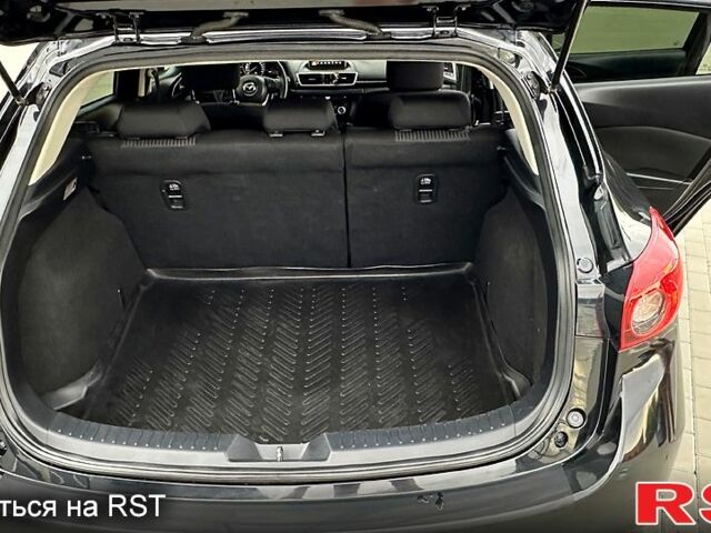 Черный Мазда 3, объемом двигателя 2 л и пробегом 199 тыс. км за 8500 $, фото 10 на Automoto.ua