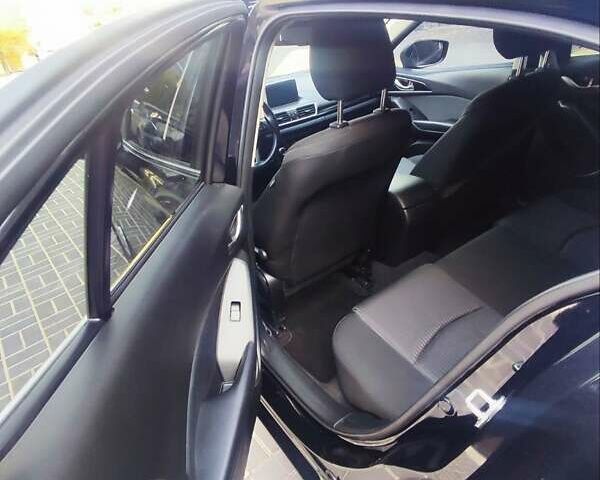 Черный Мазда 3, объемом двигателя 2.2 л и пробегом 223 тыс. км за 9500 $, фото 16 на Automoto.ua