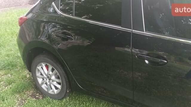 Черный Мазда 3, объемом двигателя 2.2 л и пробегом 223 тыс. км за 9500 $, фото 1 на Automoto.ua