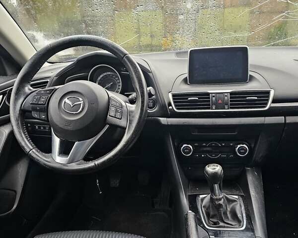 Черный Мазда 3, объемом двигателя 1.5 л и пробегом 170 тыс. км за 3200 $, фото 16 на Automoto.ua